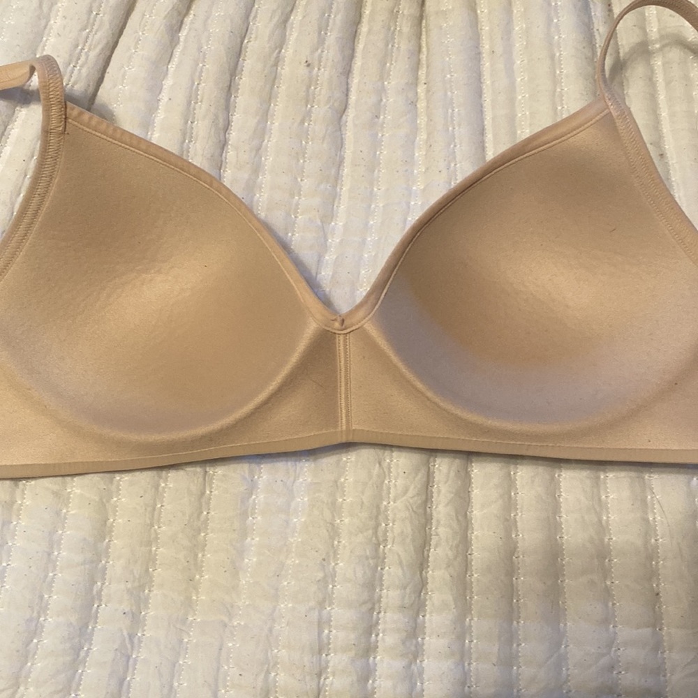 VICTORIA’S SECRET The T-shirt Lightly Lined Wireless Bra - Picture 4 of 4